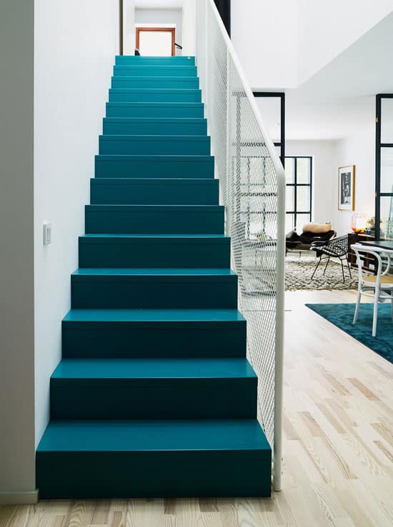 escalier bleu canard