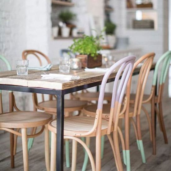 Comment relooker une chaise bistrot?