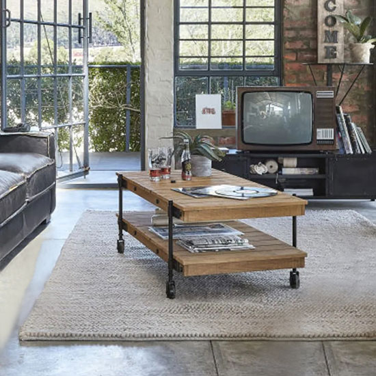 Table basse industrielle 8 modèles pour un salon aux airs de loft