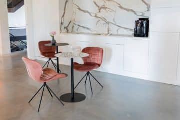 table de bistrot en marbre