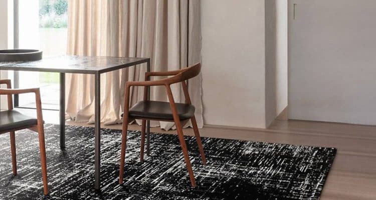 tapis noir et blanc