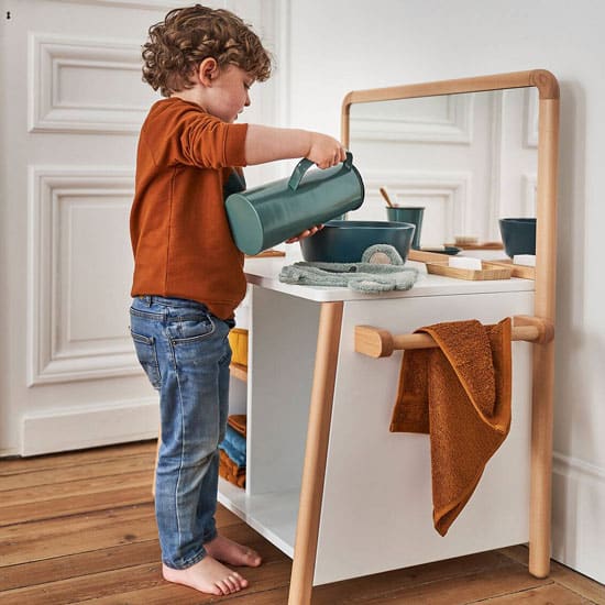 Meuble de toilette Montessori pour votre garçonnet