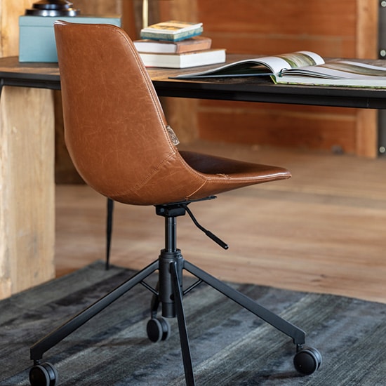 Chaise de bureau design en cuir marron