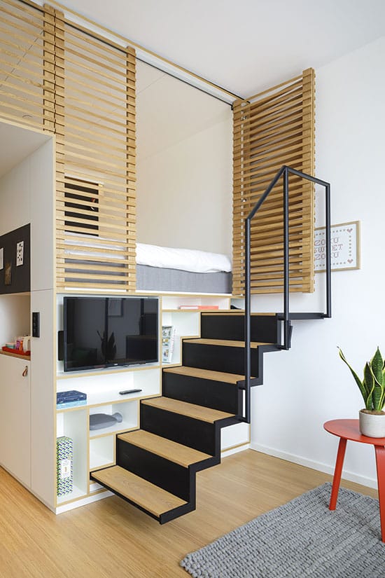 Astuce aménagement pour petite surface : l'escalier escamotable coulissant