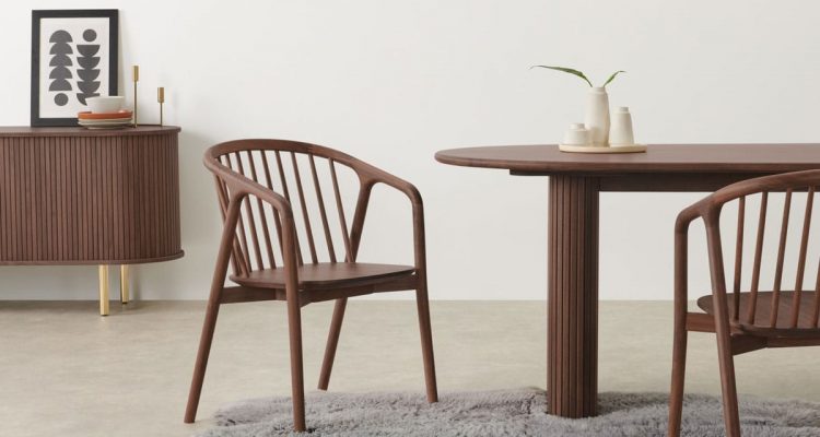 chaise en noyer