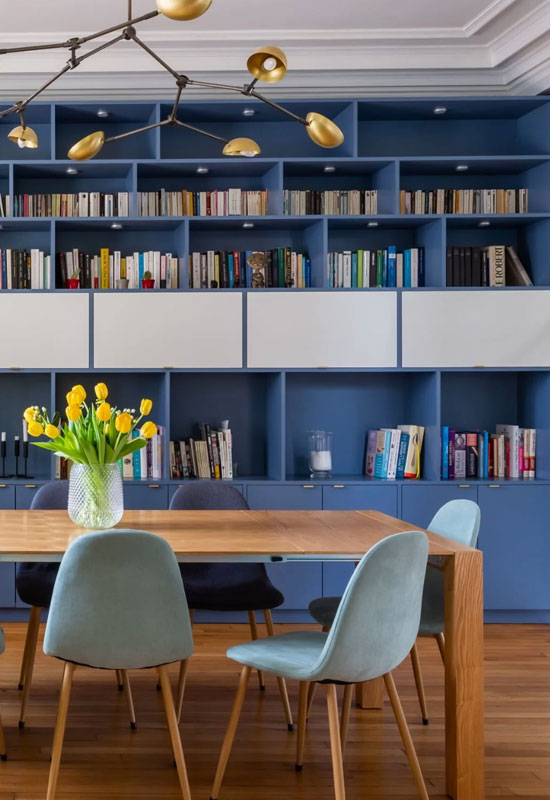 Un mur de rangement bien pensé allie élégance et fonctionnalité