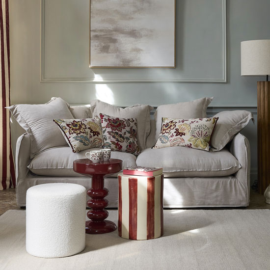 Craquez pour un salon au confort douillet avec ce canapé en lin