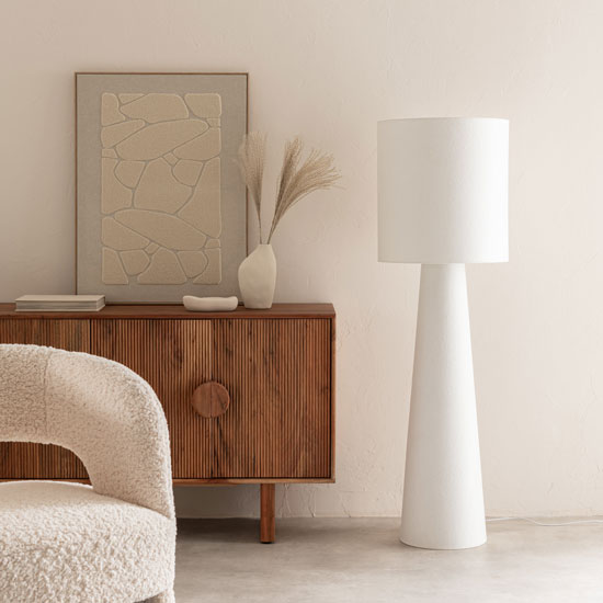 Une toile brodée pour habiller vos murs et sublimer votre déco