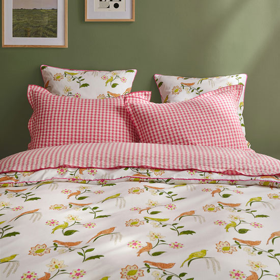 Un souffle poétique s’invite dans la chambre avec Nora