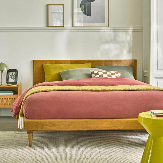 La chambre se pare d’un esprit vintage avec Quilda