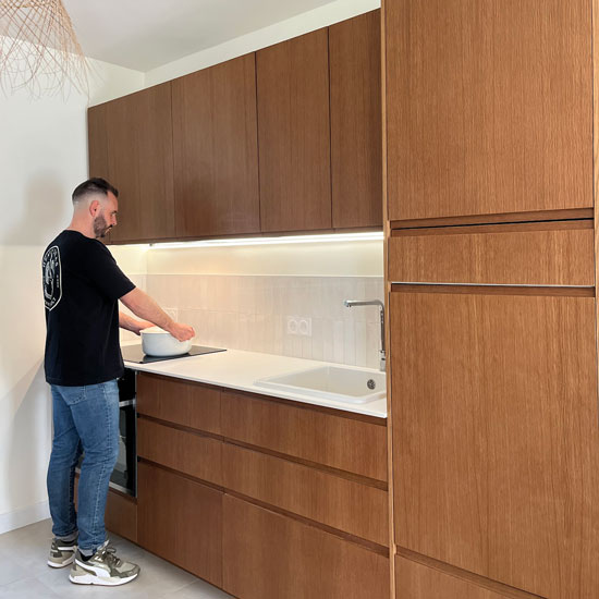 cuisine plum en chene miel