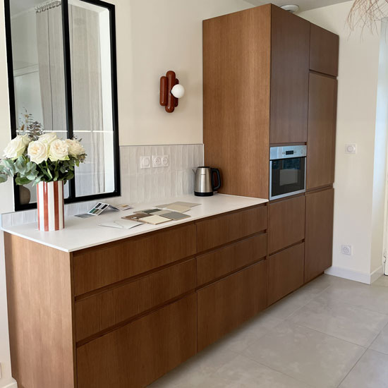 Ma cuisine actuellement, avec les façades et plan de travail Plum Living