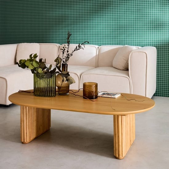 Table basse ovale vintage en chêne clair Table basse ovale vintage en chêne clair