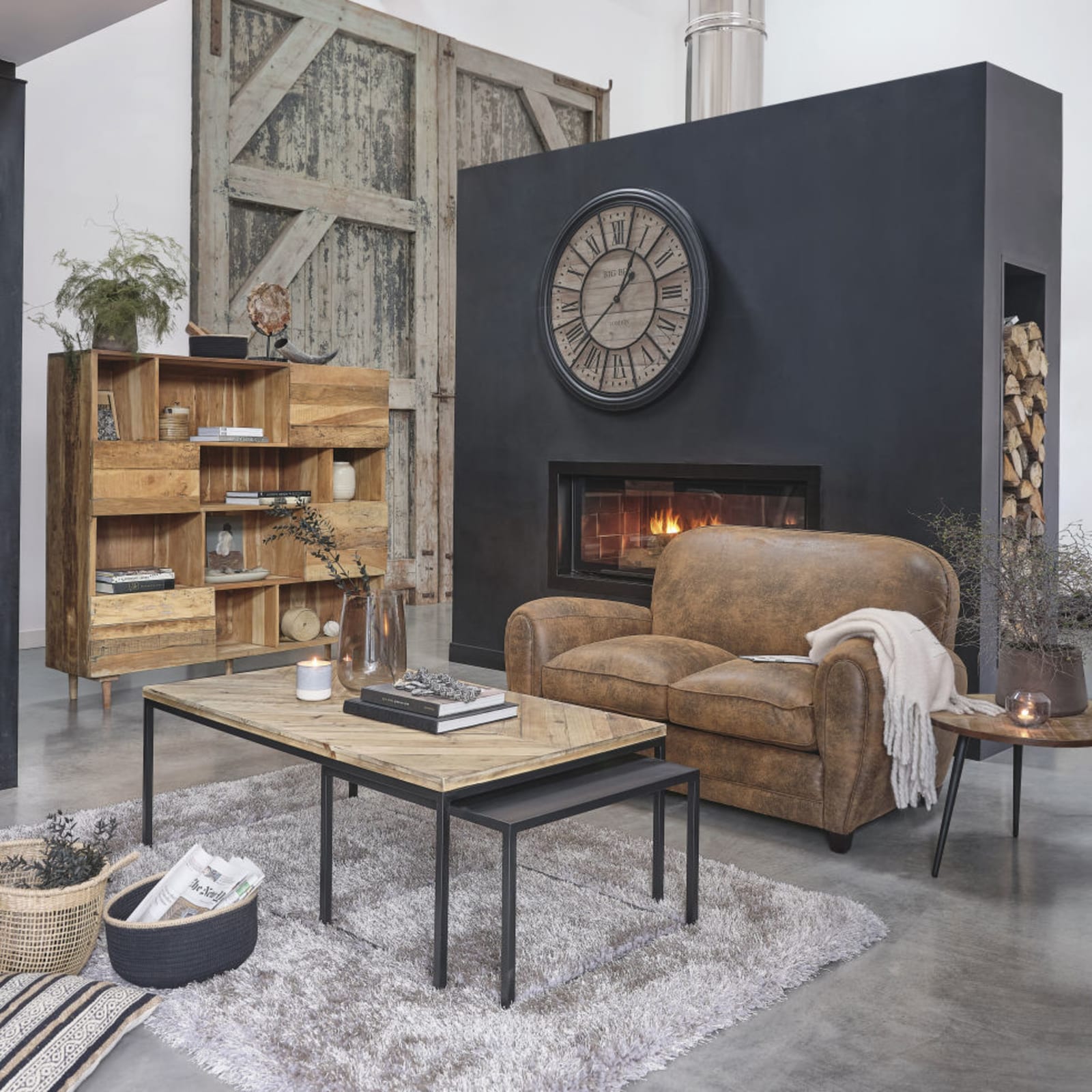 Horloge murale EDVIN en sapin et acier noir D100 cm Maisons du Monde en ambiance