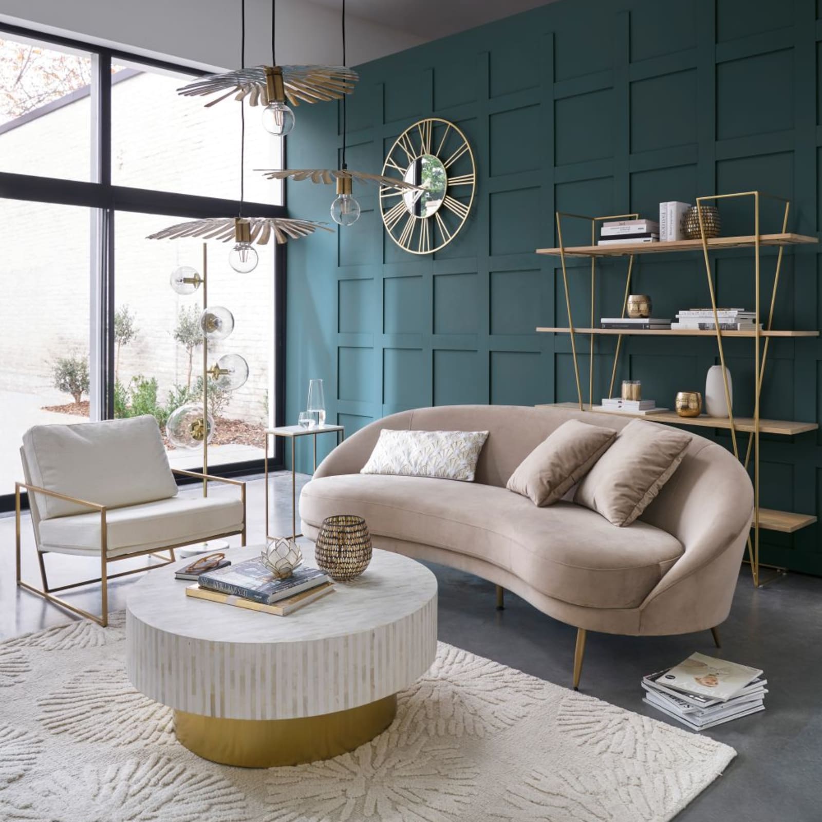Horloge murale miroir KRISTEN en acier doré D92 cm Maisons du Monde en ambiance