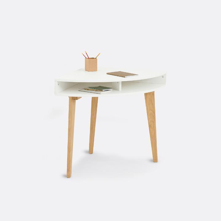Petit bureau d'angle scandinave blanc en ambiance