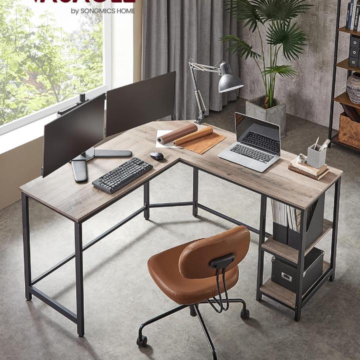 Grand bureau d'angle en L en ambiance