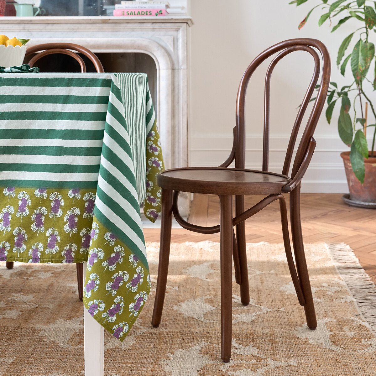 Chaise bistrot Bistro La Redoute dans une salle à manger