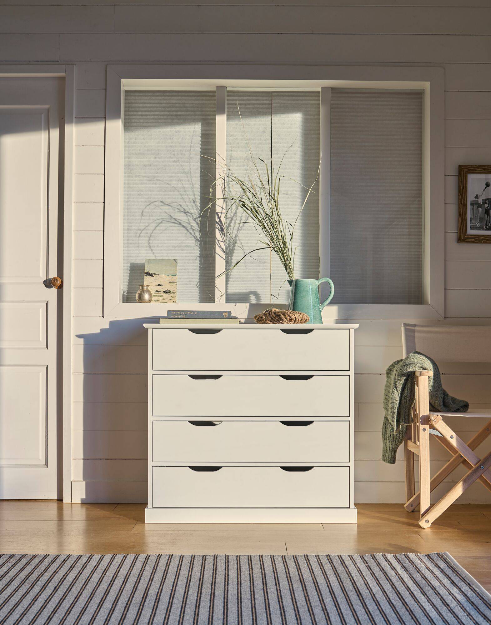 Commode vintage Théa en bois blanc