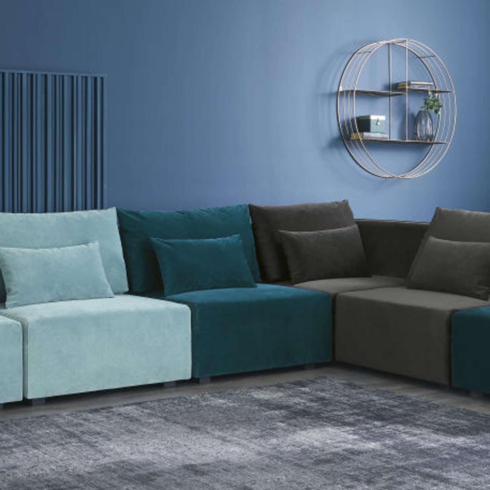 Étagère murale ronde dorée Yoko Maisons du Monde en ambiance