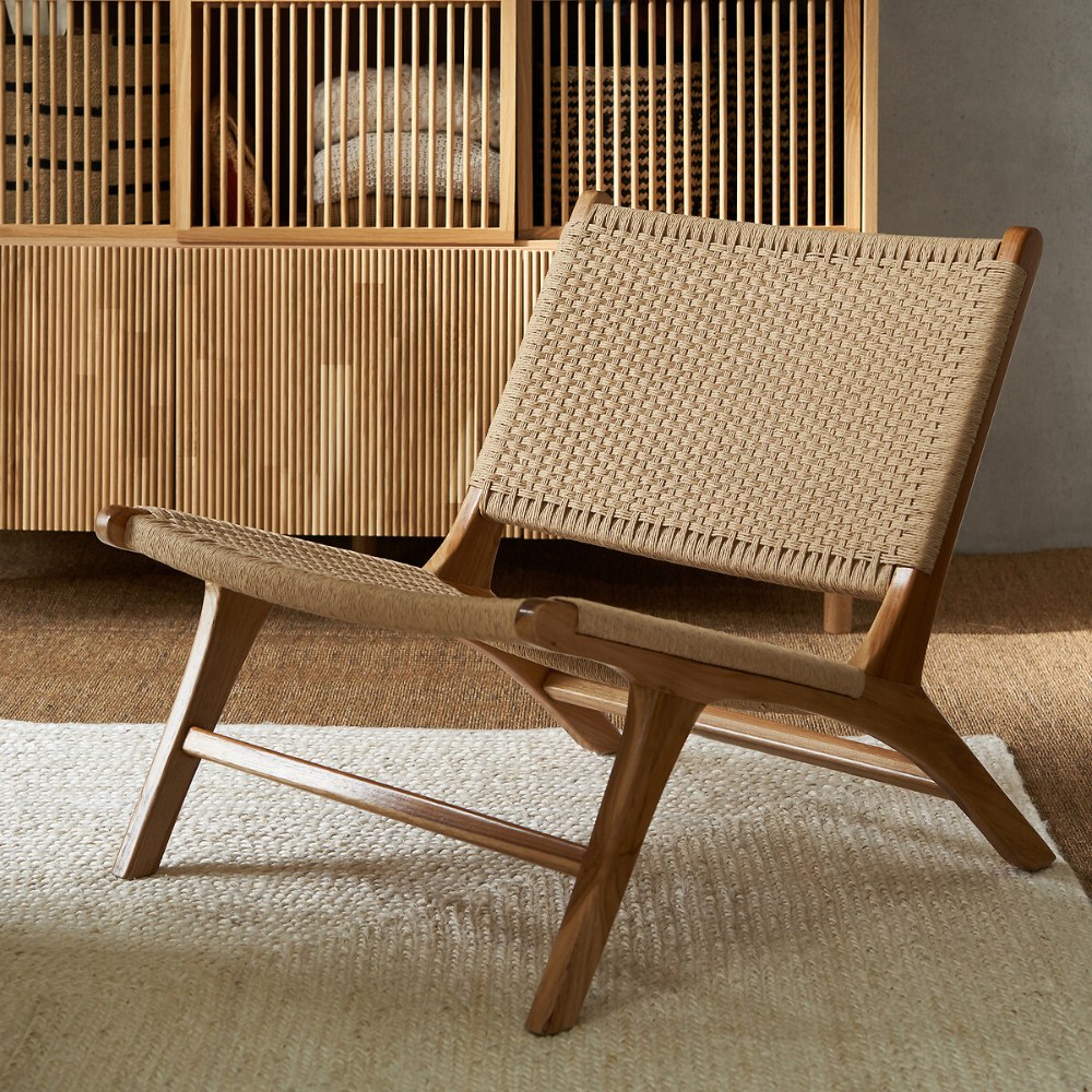 Fauteuil lounge Amanda La Redoute en situation dans un salon scandinave