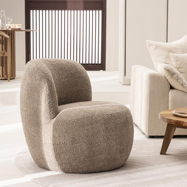 Fauteuil scandinave rond en bouclette taupe