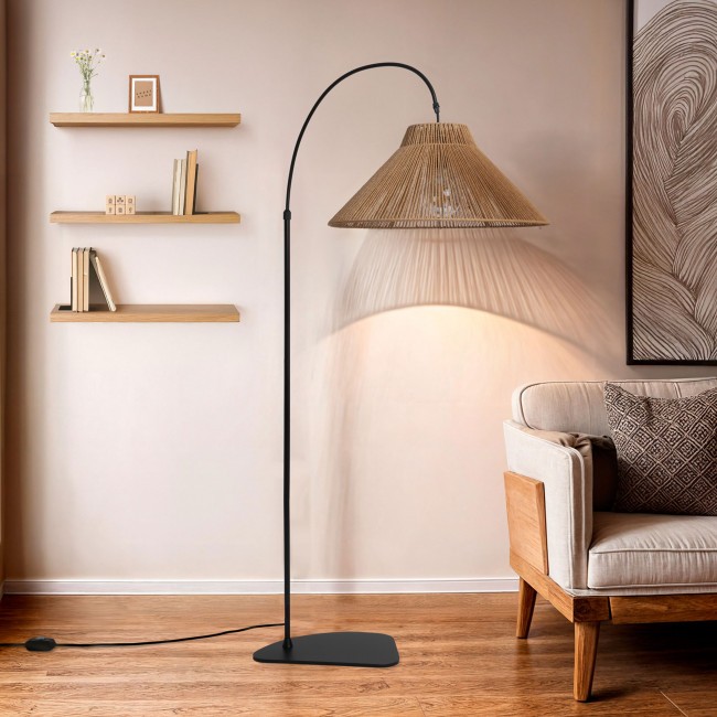 Lampadaire scandinave Vano Drawer en situation dans un salon