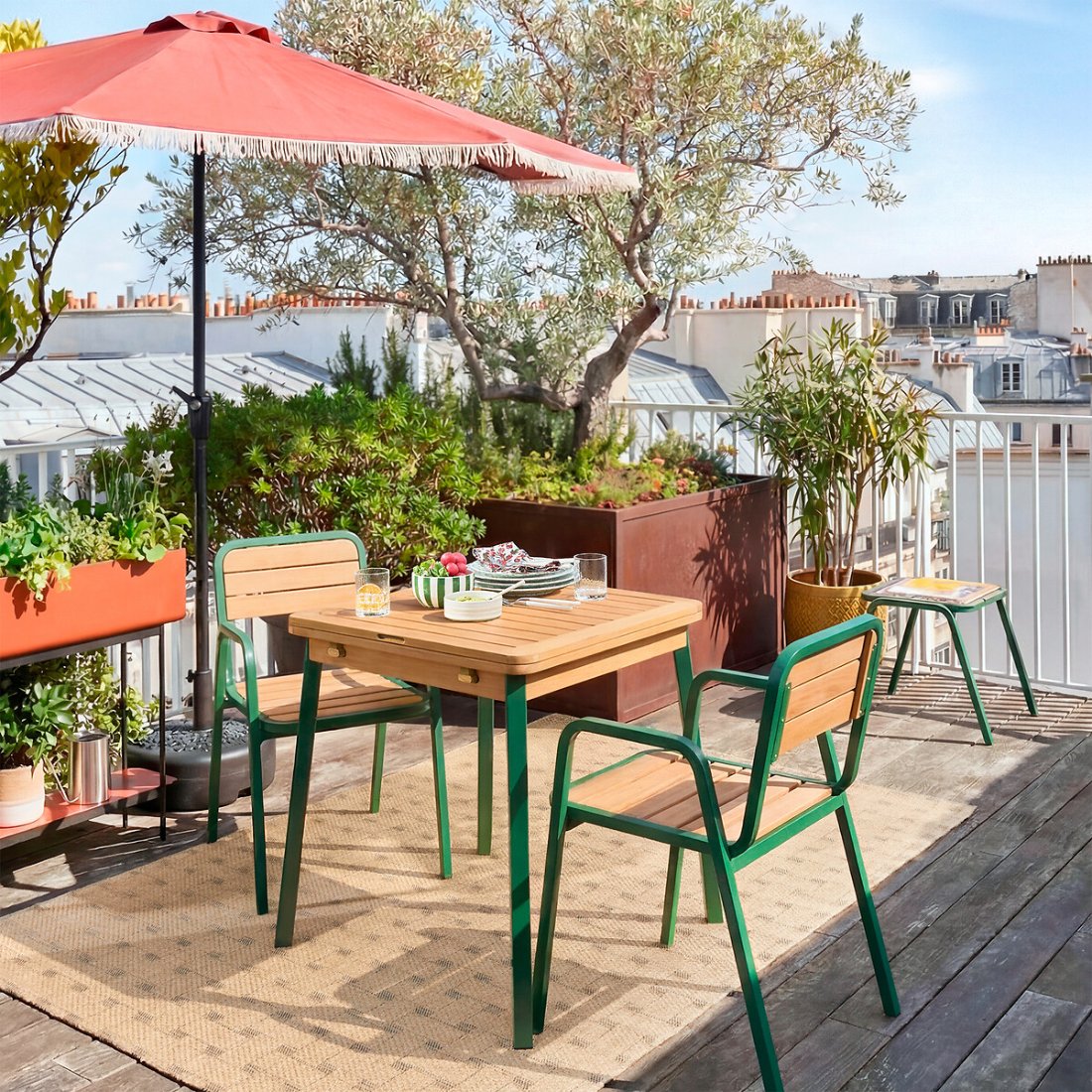 Parasol demi-rond de balcon Medio en situation