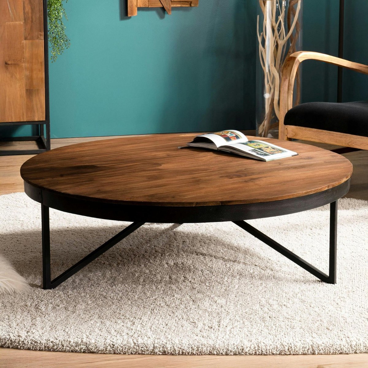 Table basse ronde en teck recyclé et métal noir
