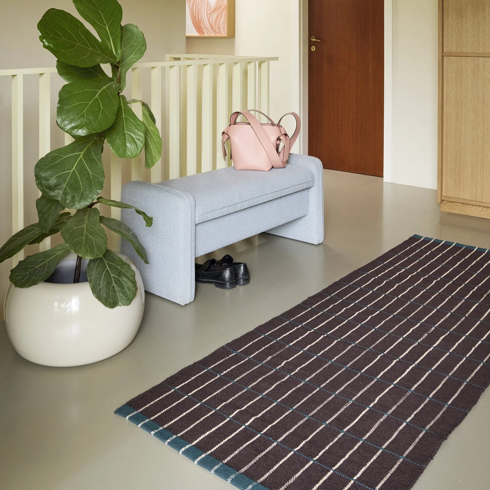 Tapis de couloir Cottage Hübsch en situation dans une entrée