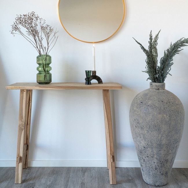 Console Girona en situation