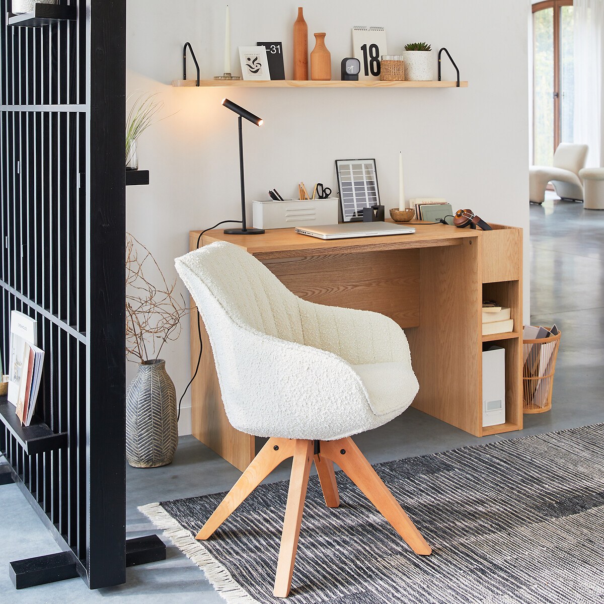 JIMEO en situation dans un bureau