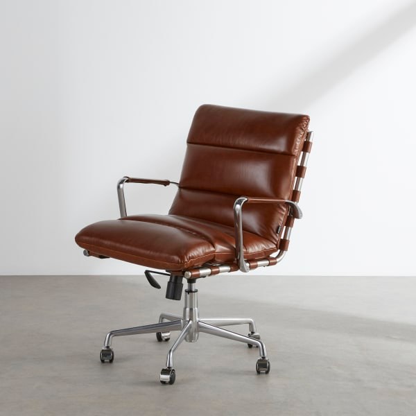 Fauteuil cuir matelassé Maisons du Monde