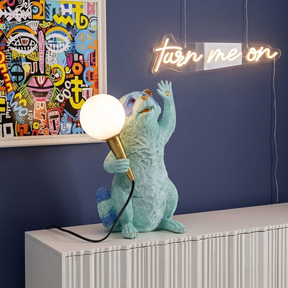 Lampe animal raton laveur bleu Kare Design en situation