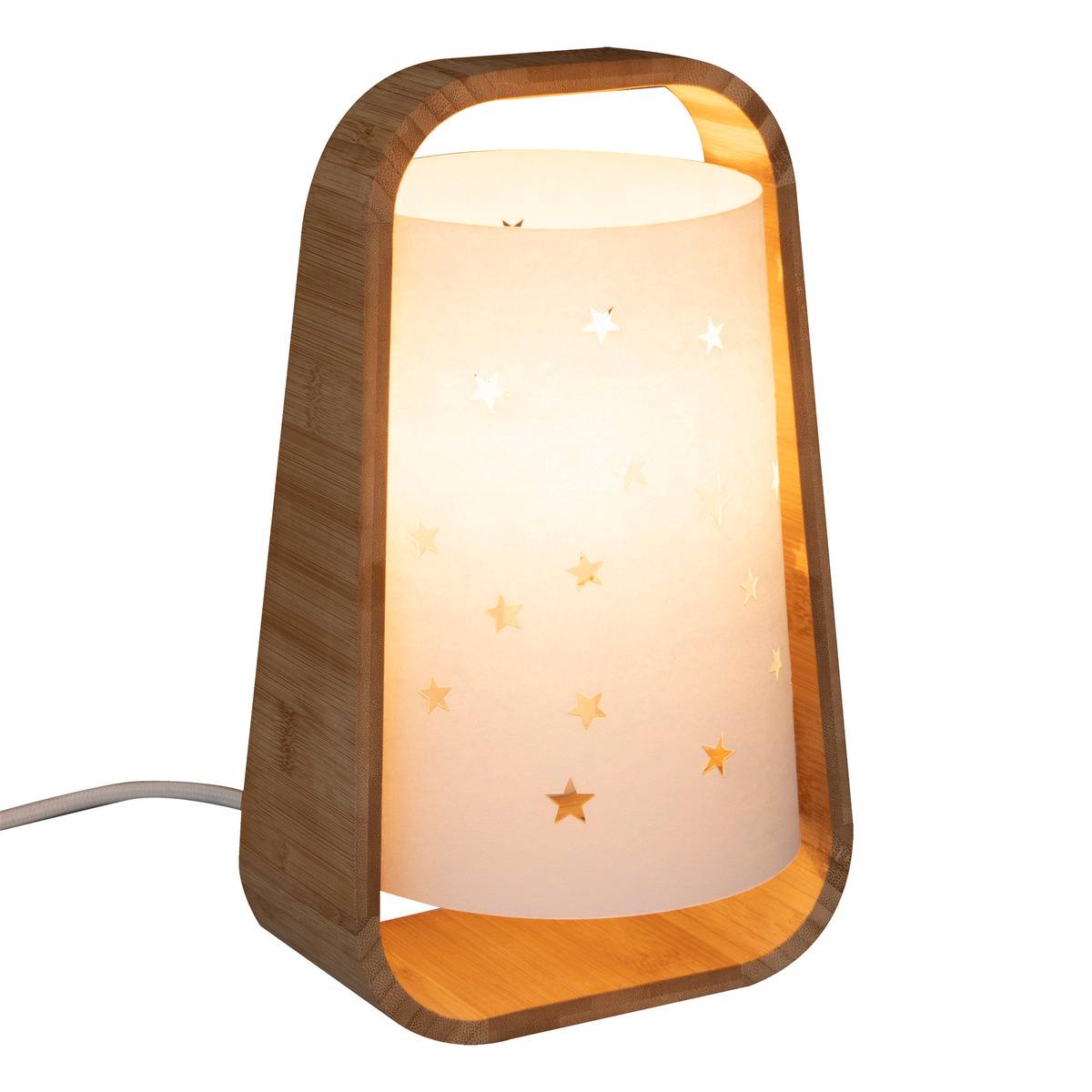 Lampe de chevet enfant en bambou WEDJE allumée, effet étoiles projetées