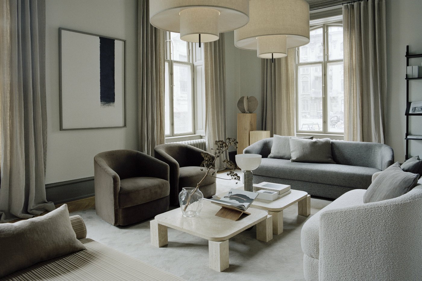 Atlas, la table basse ronde en travertin New Works