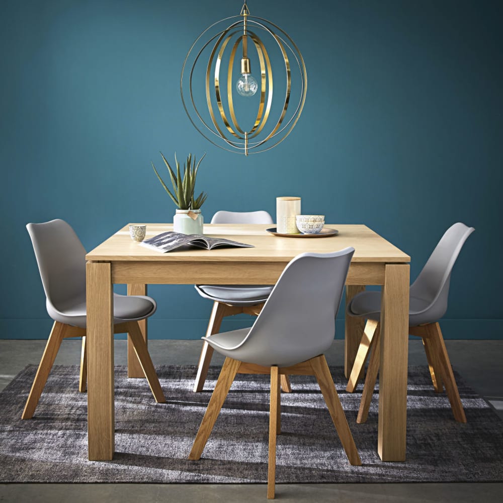 Table carrée extensible en chêne pour salle à manger conviviale