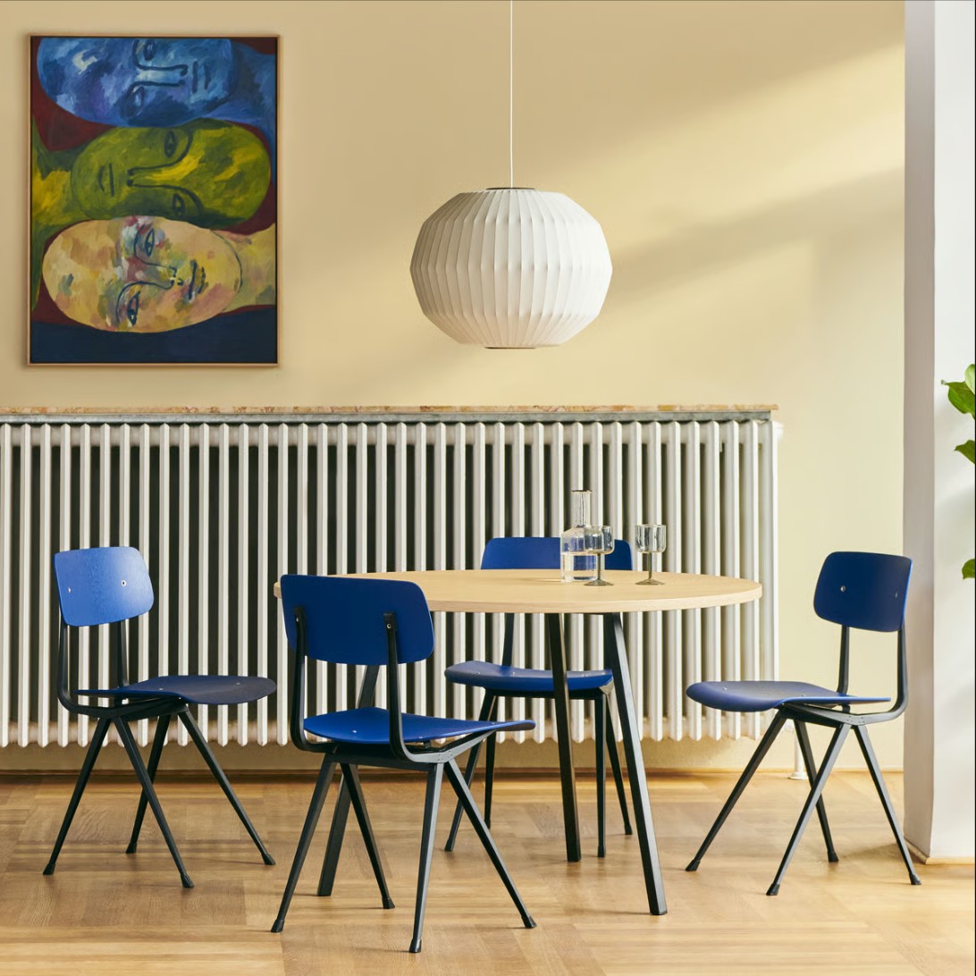 Table ronde scandinave en chêne massif