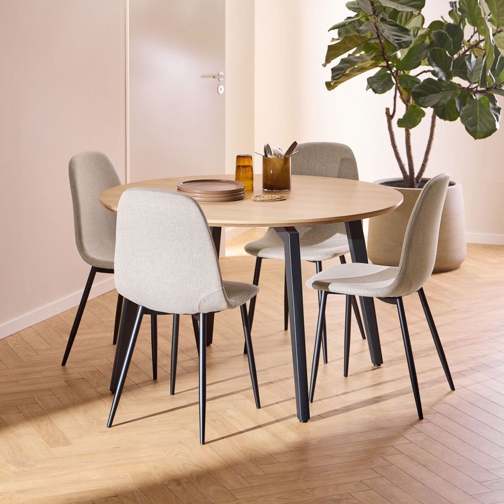 Petite table ronde scandinave pour le quotidien