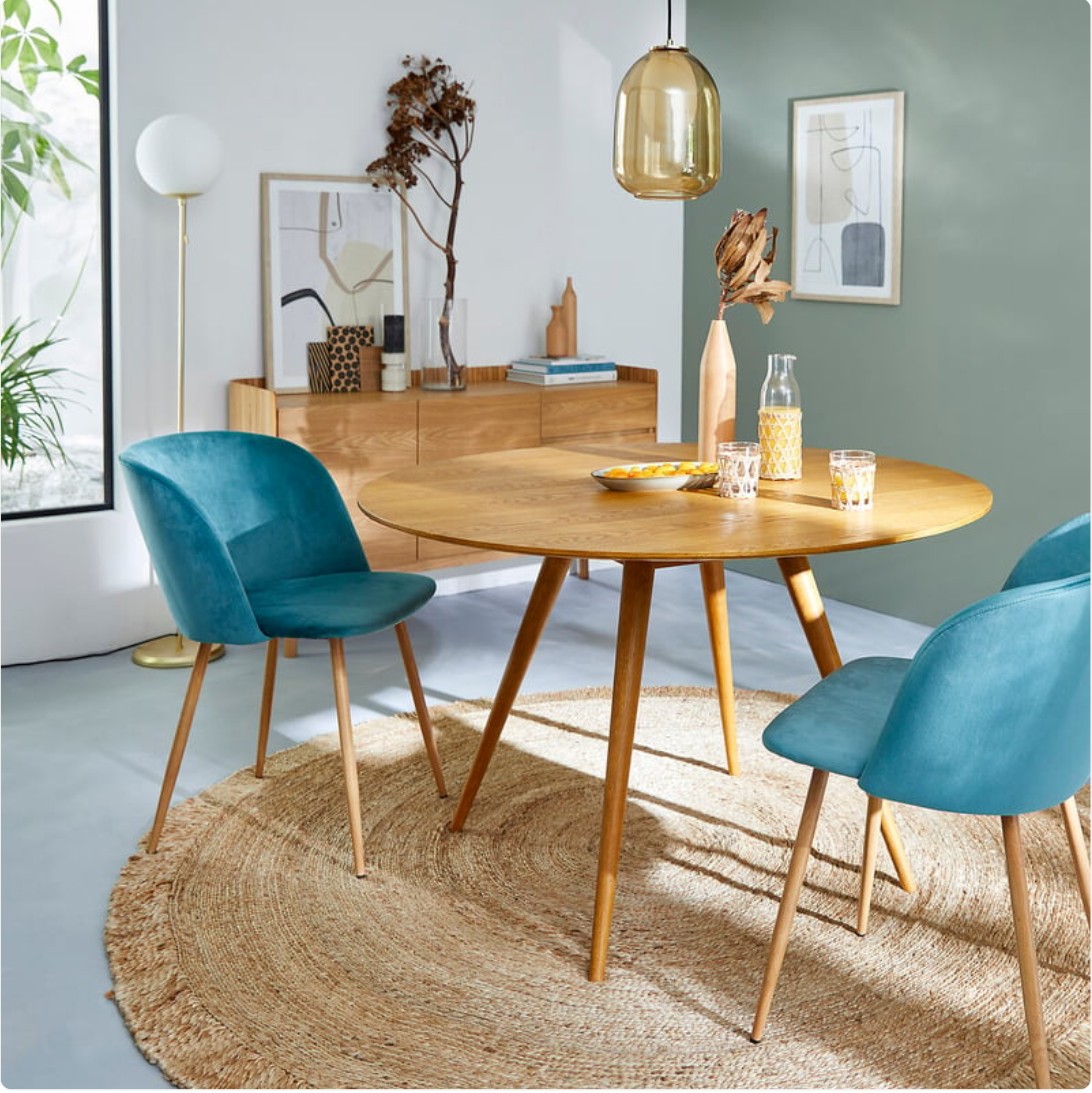 Table ronde scandinave aux pieds fuselés