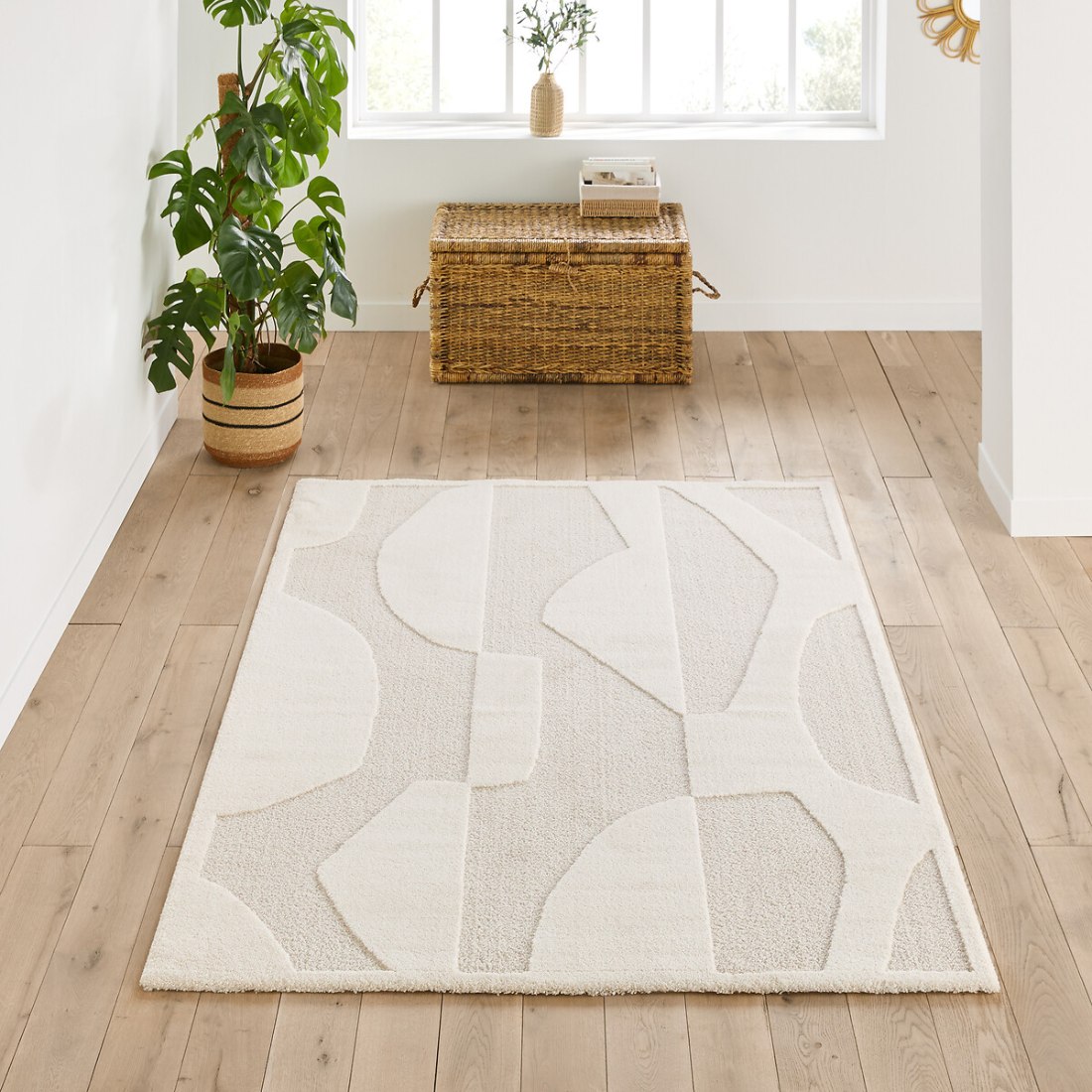 Petit tapis scandinave écru à motif abstrait