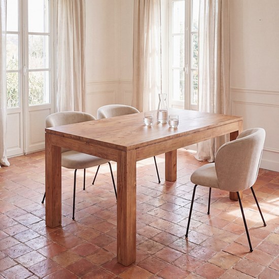 Table Stockholm Maisons du Monde en situation dans une salle à manger